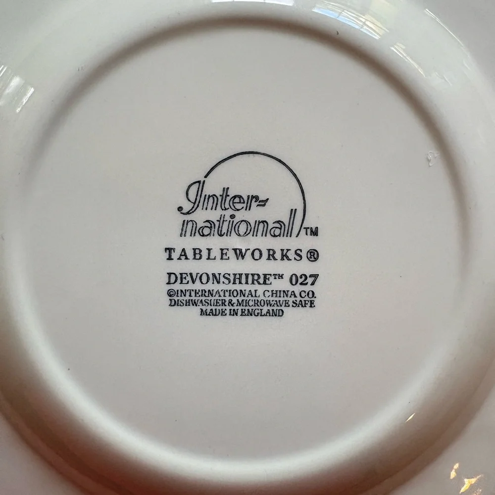 International Tableworks China- Devonshire- Set of 2 plates- made in England